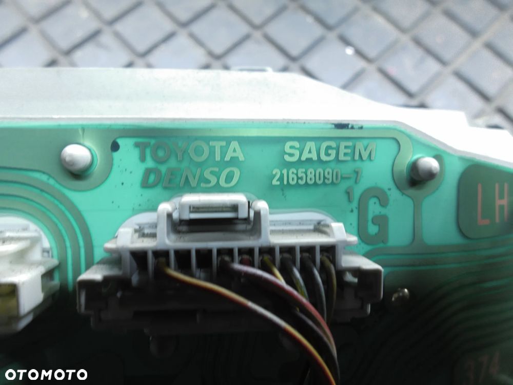 LICZNIK TOYOTA YARIS I 99-05 1.0 VVTI 216580907 - 3