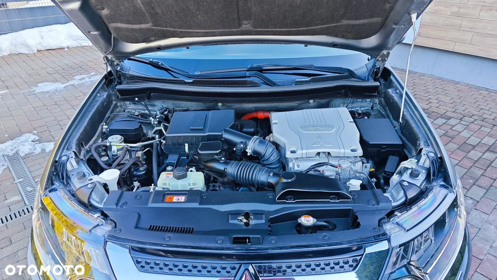 Mitsubishi Outlander Instyle - 23