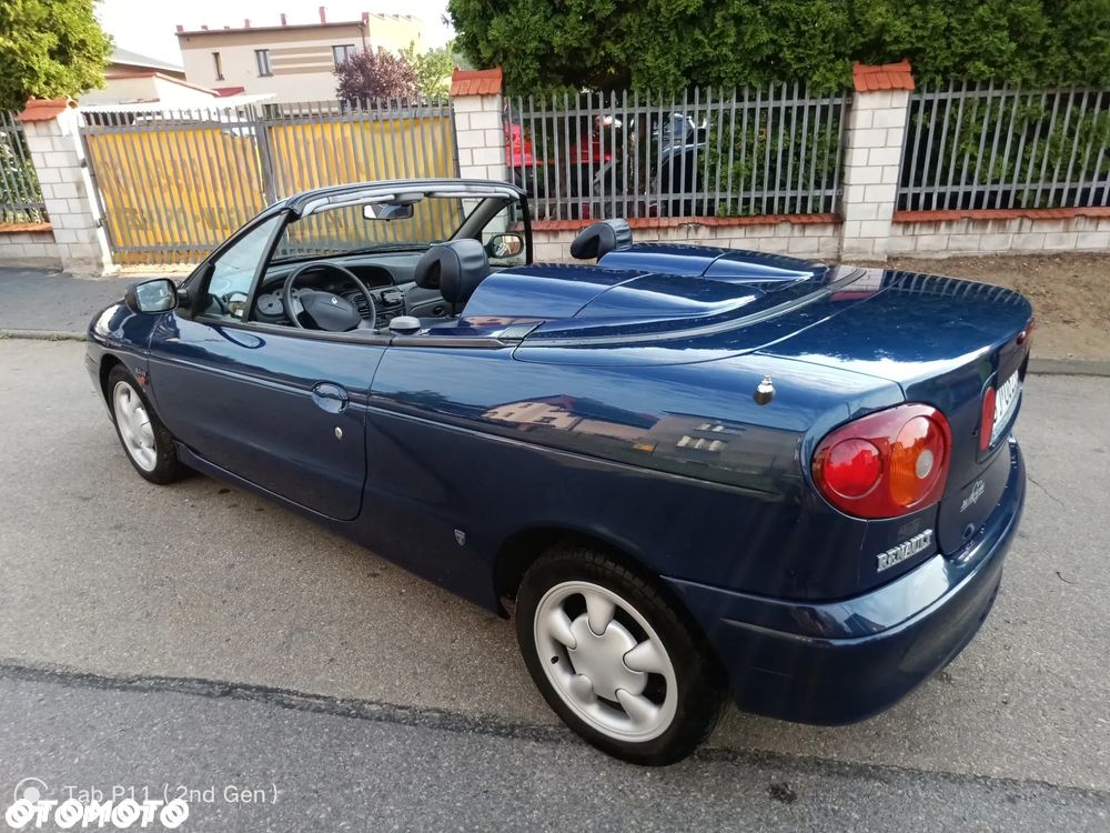 Renault Megane 2.0i - 1