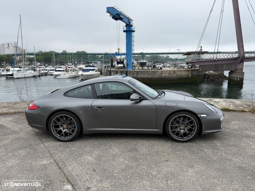 Porsche 911 (997) Carrera - 10