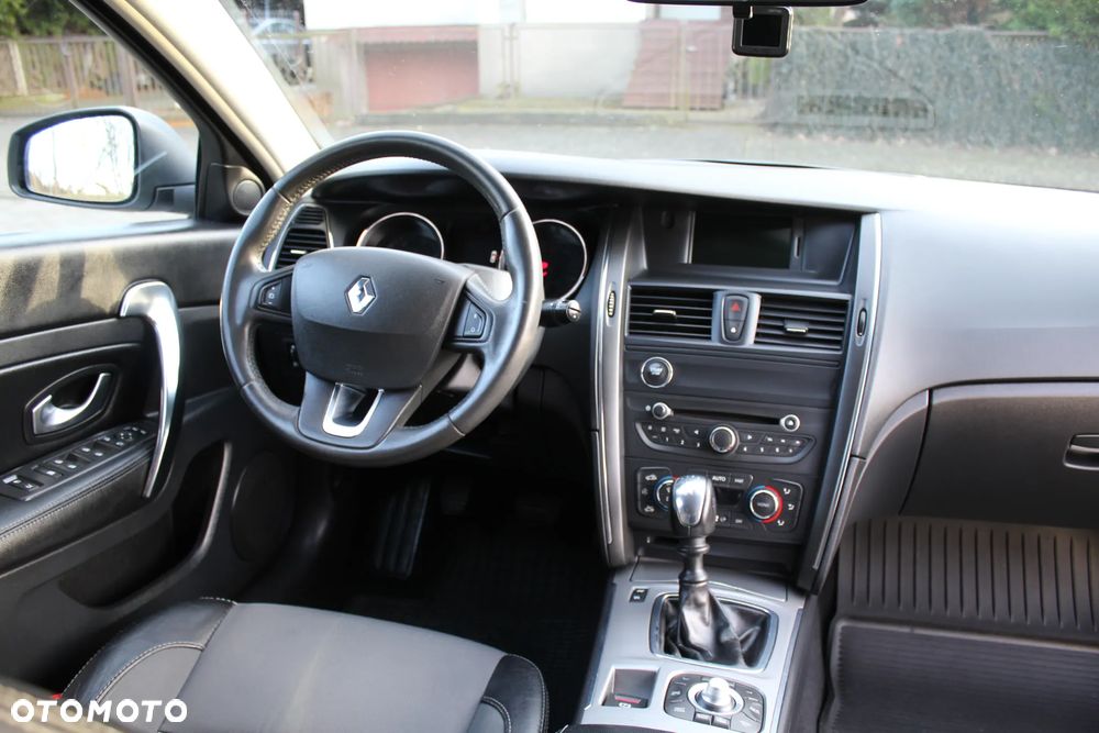 Renault Latitude - 17