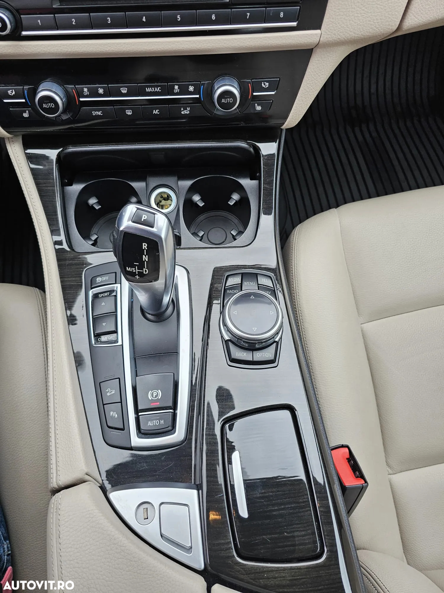 BMW Seria 5 530d xDrive AT - 11