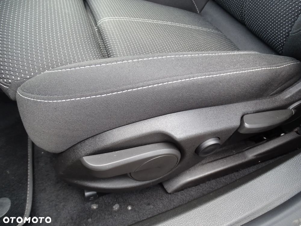 Opel Astra 1.4 Turbo Active - 28
