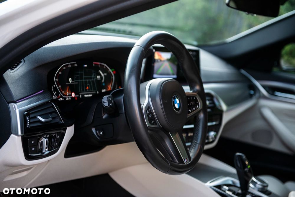 BMW Seria 5 520d xDrive MHEV M Sport sport - 11
