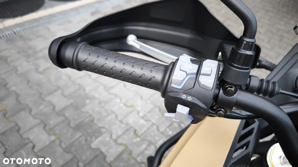VOGE 625DSX - 12