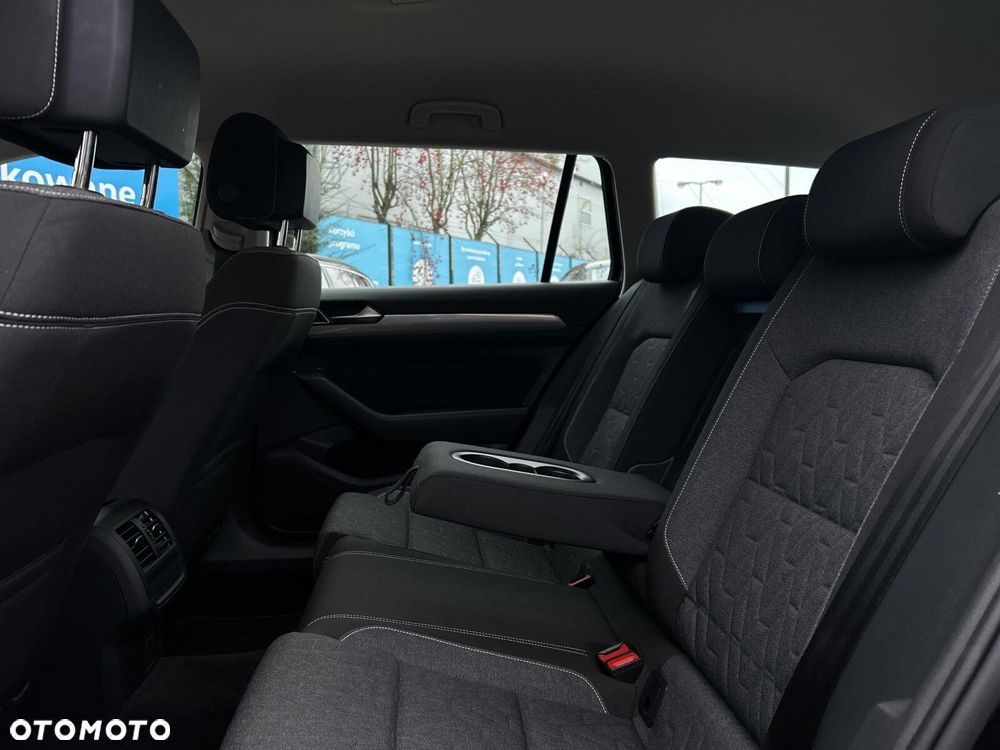 Volkswagen Passat Variant - 19