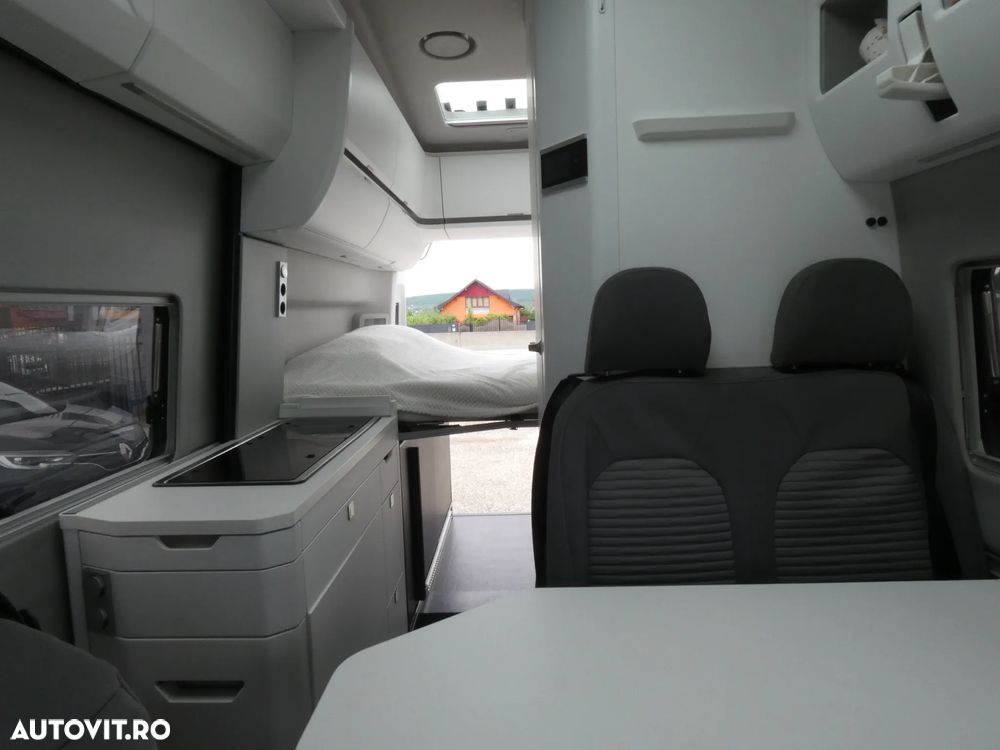 Volkswagen Crafter Grand California - 11