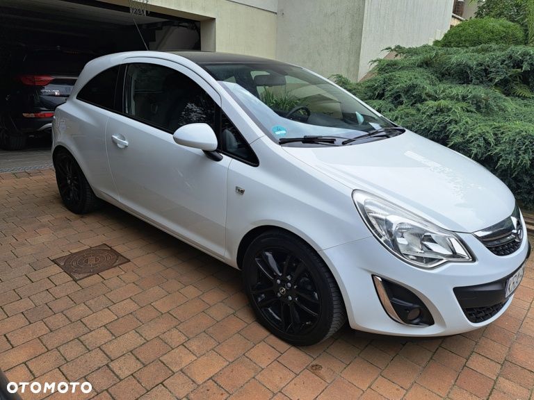 Opel Corsa 1.4 16V Color Edition - 1