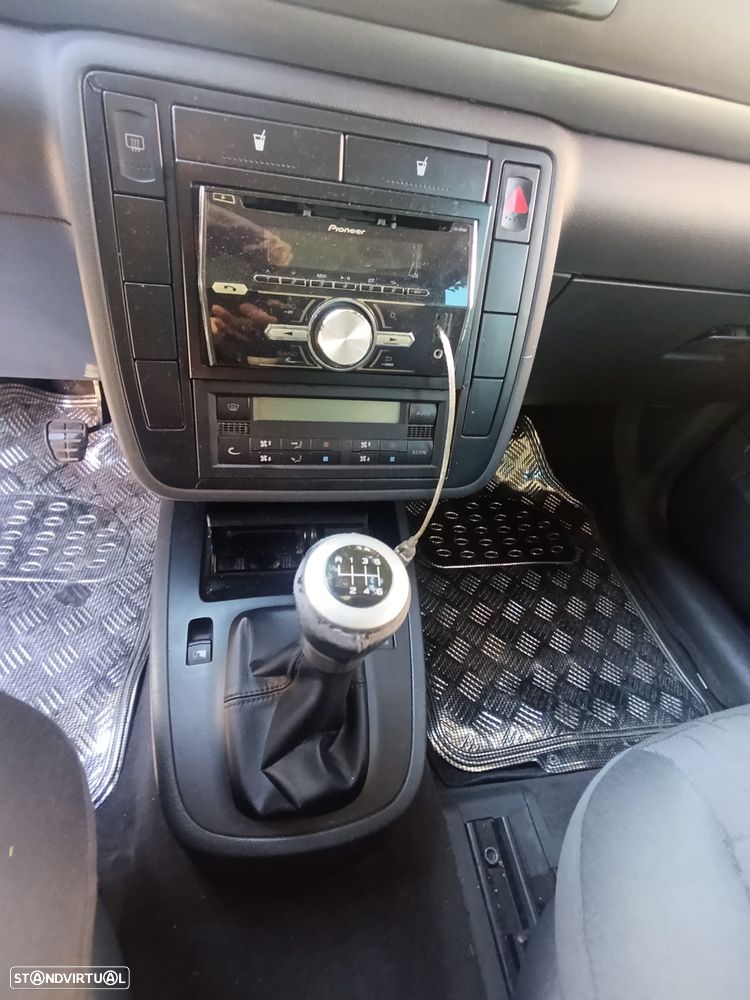 SEAT Alhambra 1.9 TDI Sport - 34