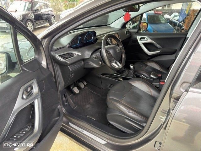 Peugeot 2008 PureTech 82 Signature - 2