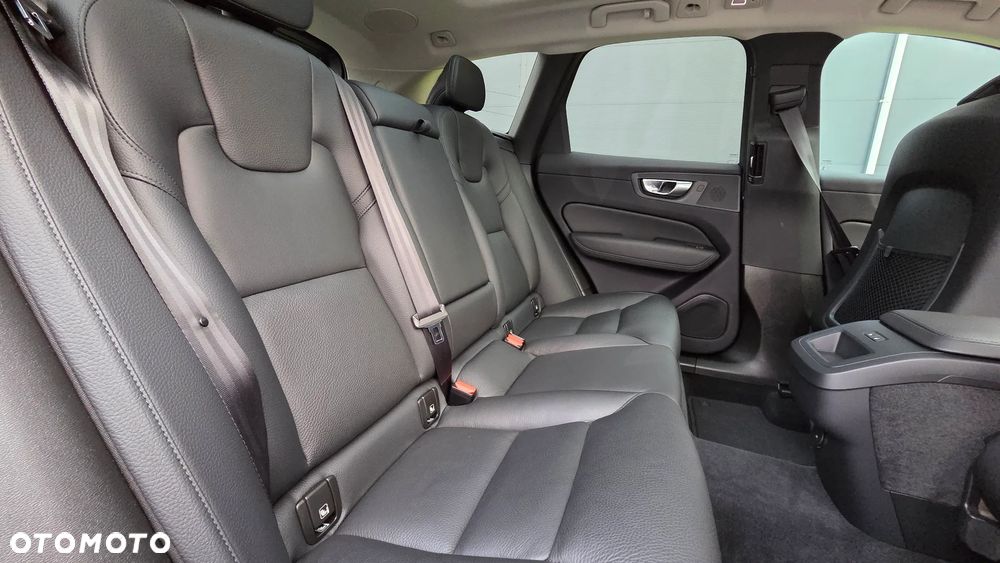 Volvo XC 60 B4 B Geartronic RDesign - 13