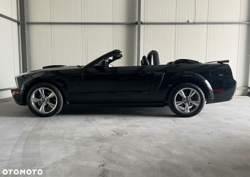 Ford Mustang - 2