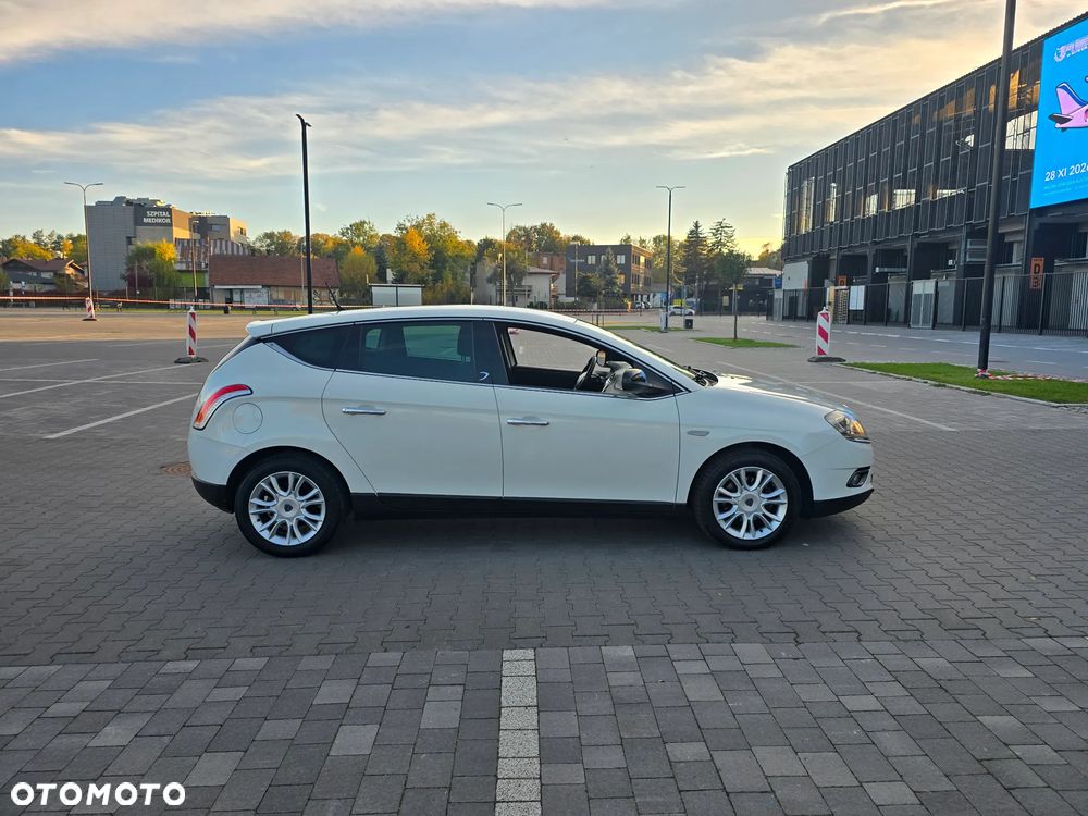 Lancia Delta 2012 photo 3
