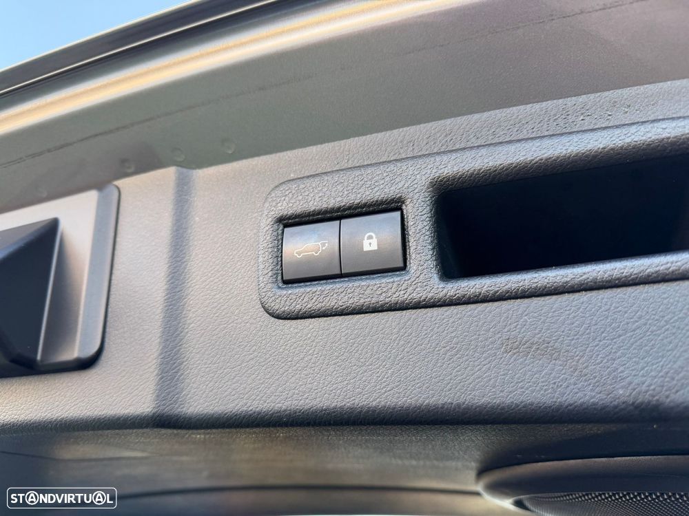 Lexus NX 300h Executive+ - 56