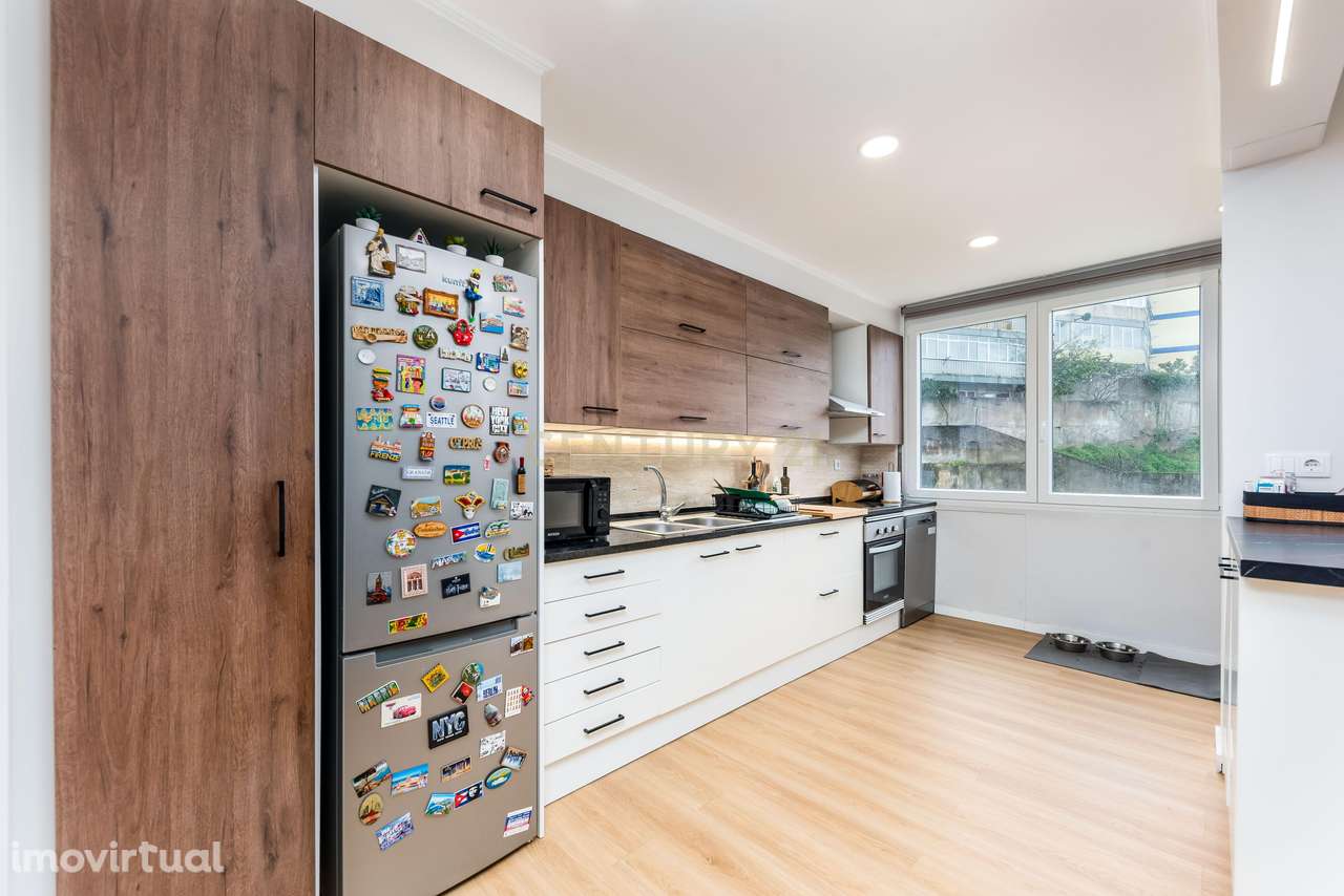 T3 totalmente remodelado na Póvoa de Santa Adrião - Grande imagem: 2/27