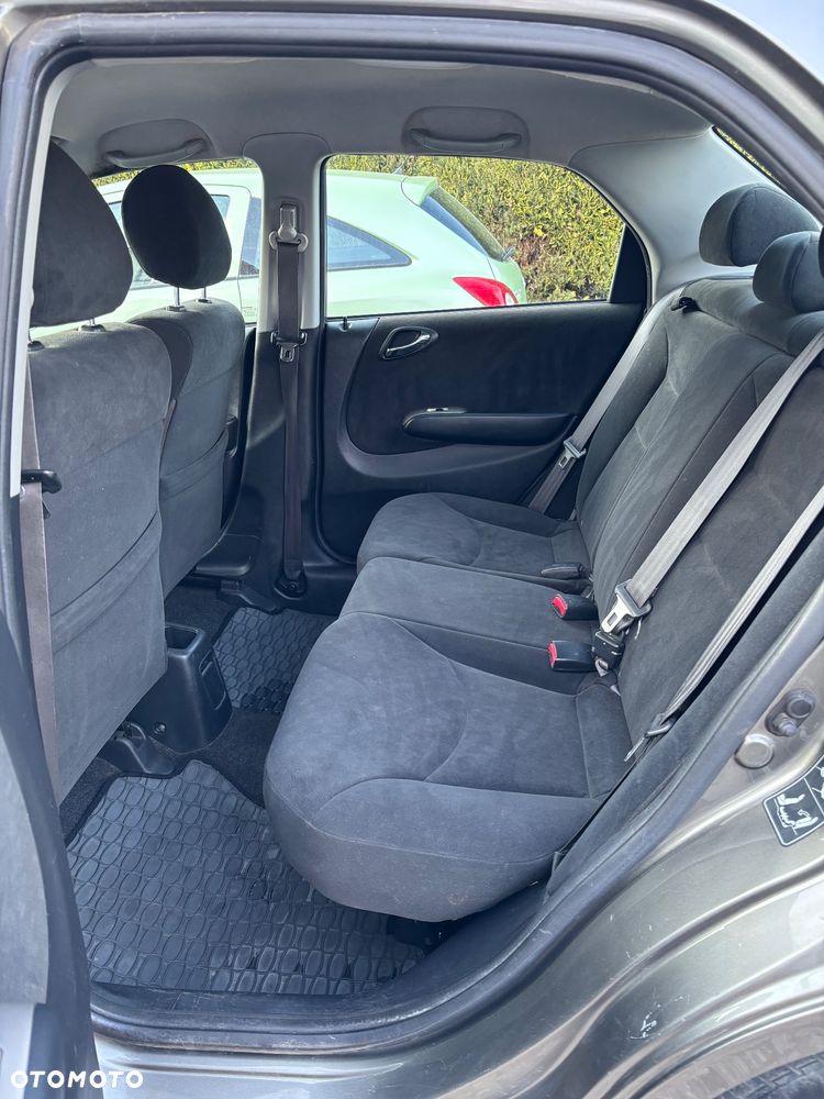 Honda City 1.4 Comfort - 17