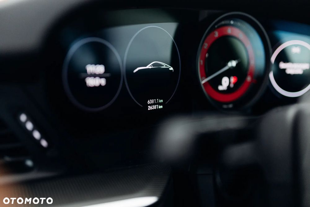 Porsche 911 Carrera 4S - 32