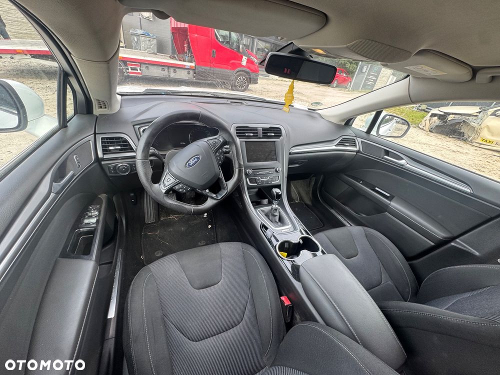 Ford Mondeo 1.5 EcoBoost Titanium - 9