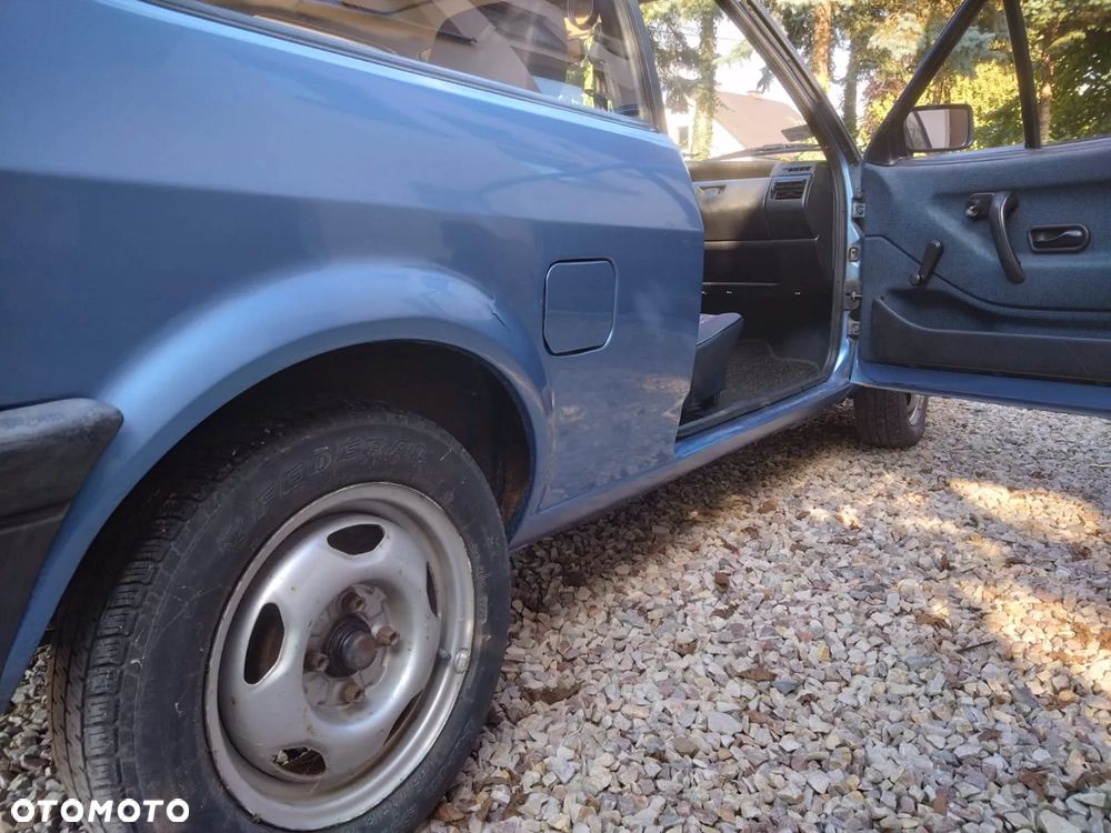 Volkswagen Polo Coupe 1.3 CL - 15