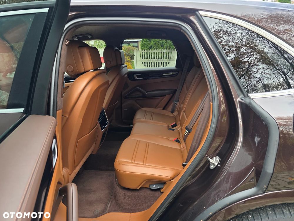 Porsche Cayenne E-Hybrid Platinum Edition - 14