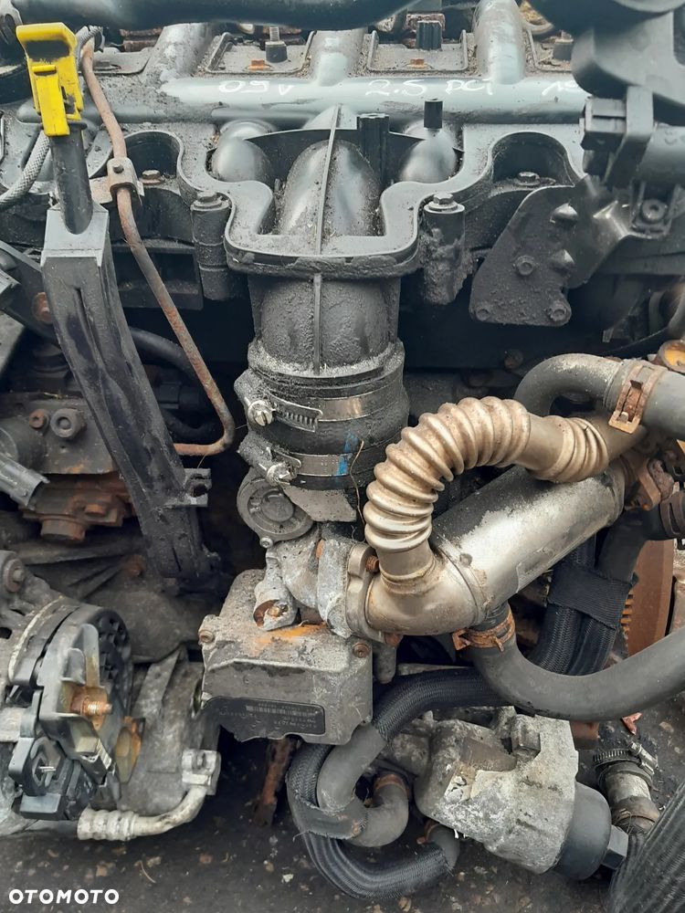 Silnik kompletny Renault Trafic II 2.5 DCI 150 KM 09r G9UB630 - 6