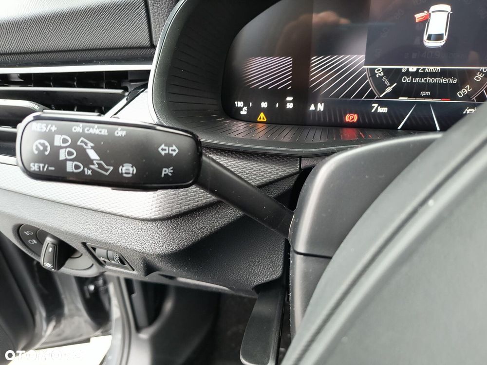 Skoda Scala 1.0 TSI Essence - 27