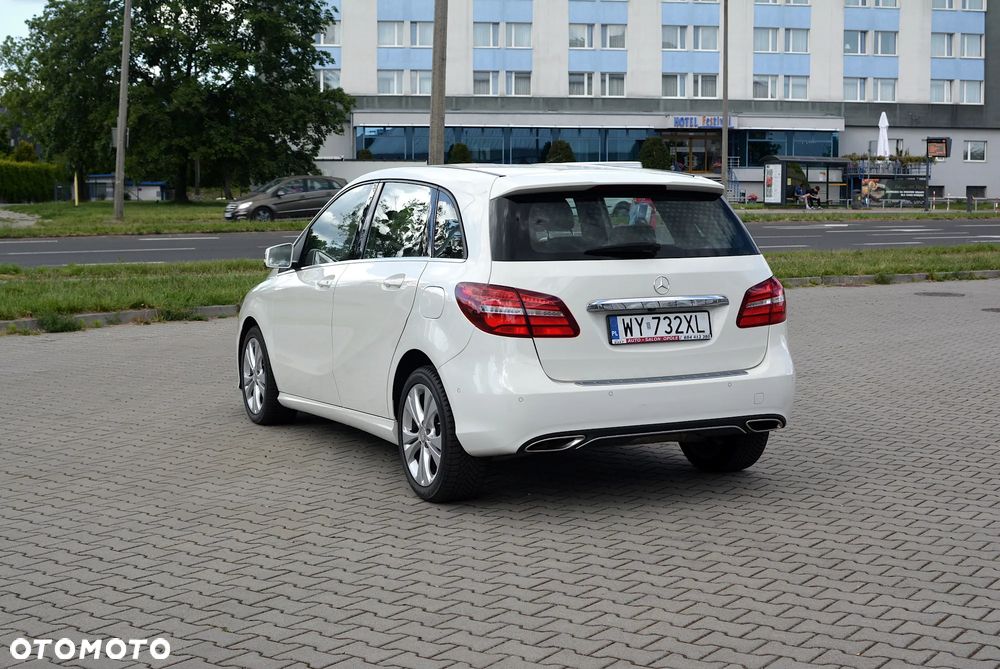 Mercedes-Benz Klasa B 200 7G-DCT Urban - 4