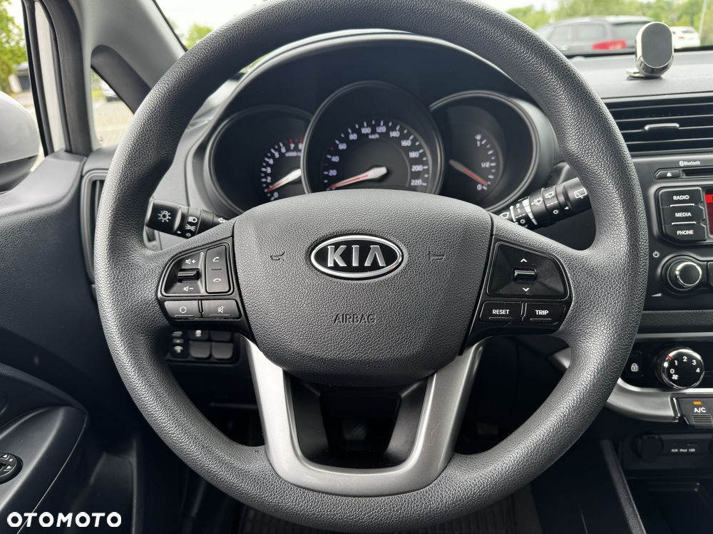 Kia Rio - 7