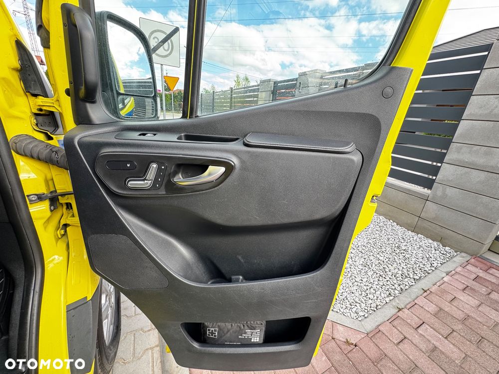 Mercedes-Benz Sprinter - 18
