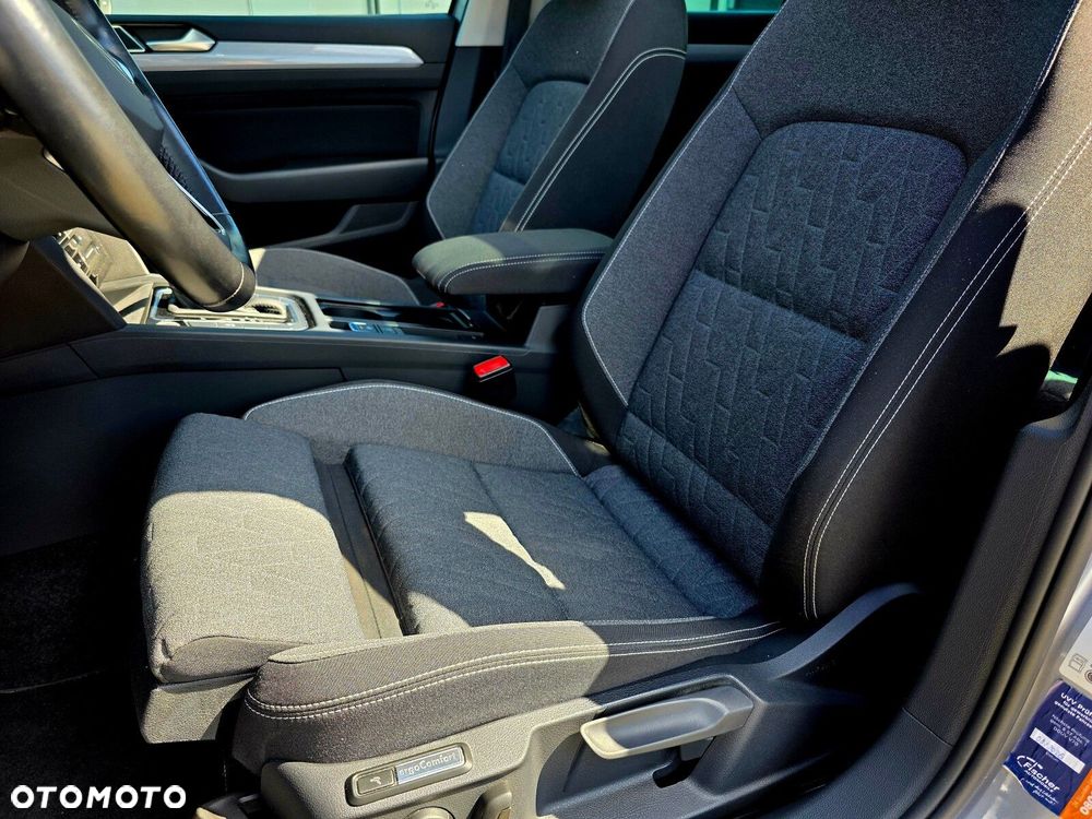 Volkswagen Passat - 28