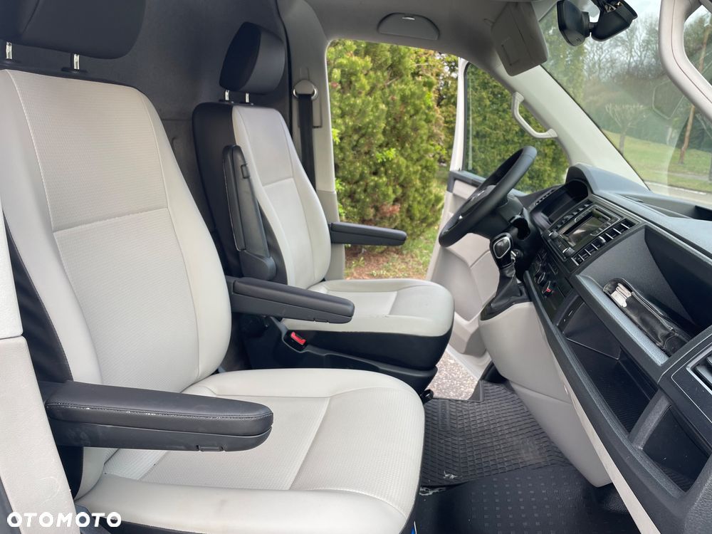 Volkswagen Transporter - 12