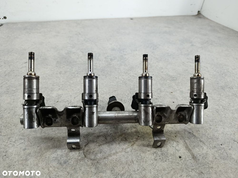 LISTWA WTRYSKOWA BENZYNA PEUGEOT 5008 V756805180 1.6 THP - 5