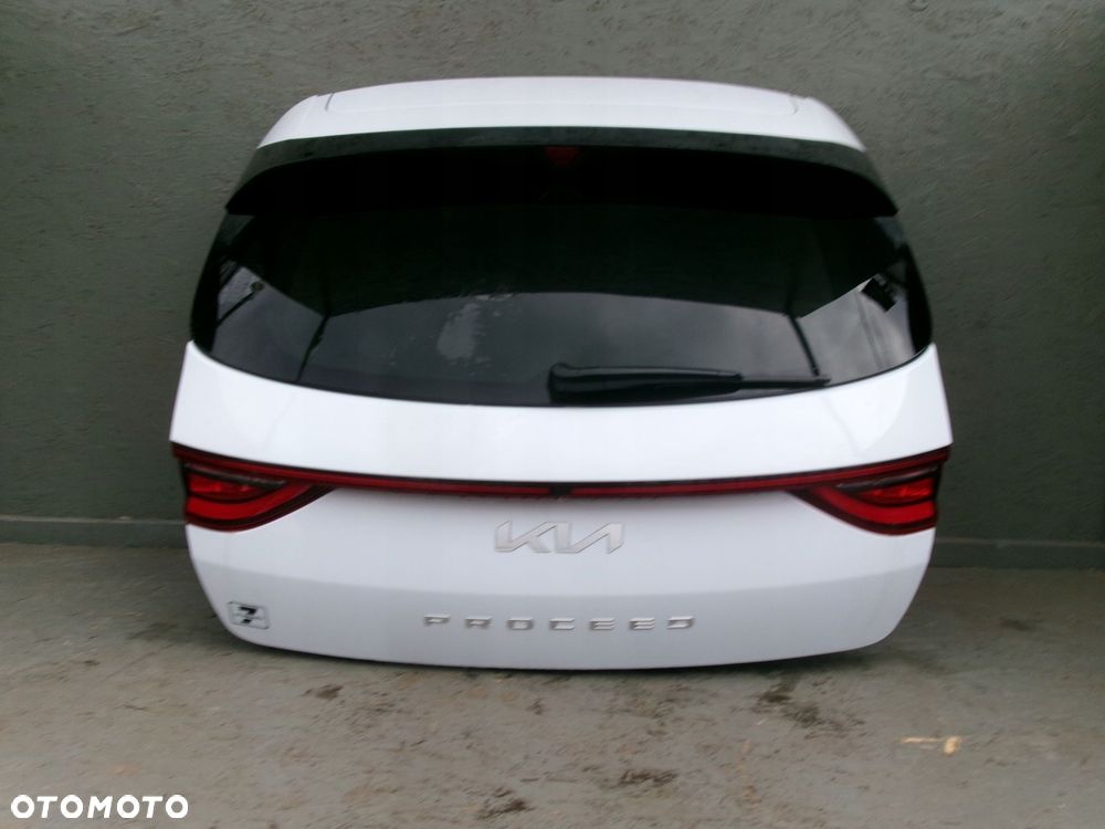 kia proceed lifting klapa bagażnika - 1