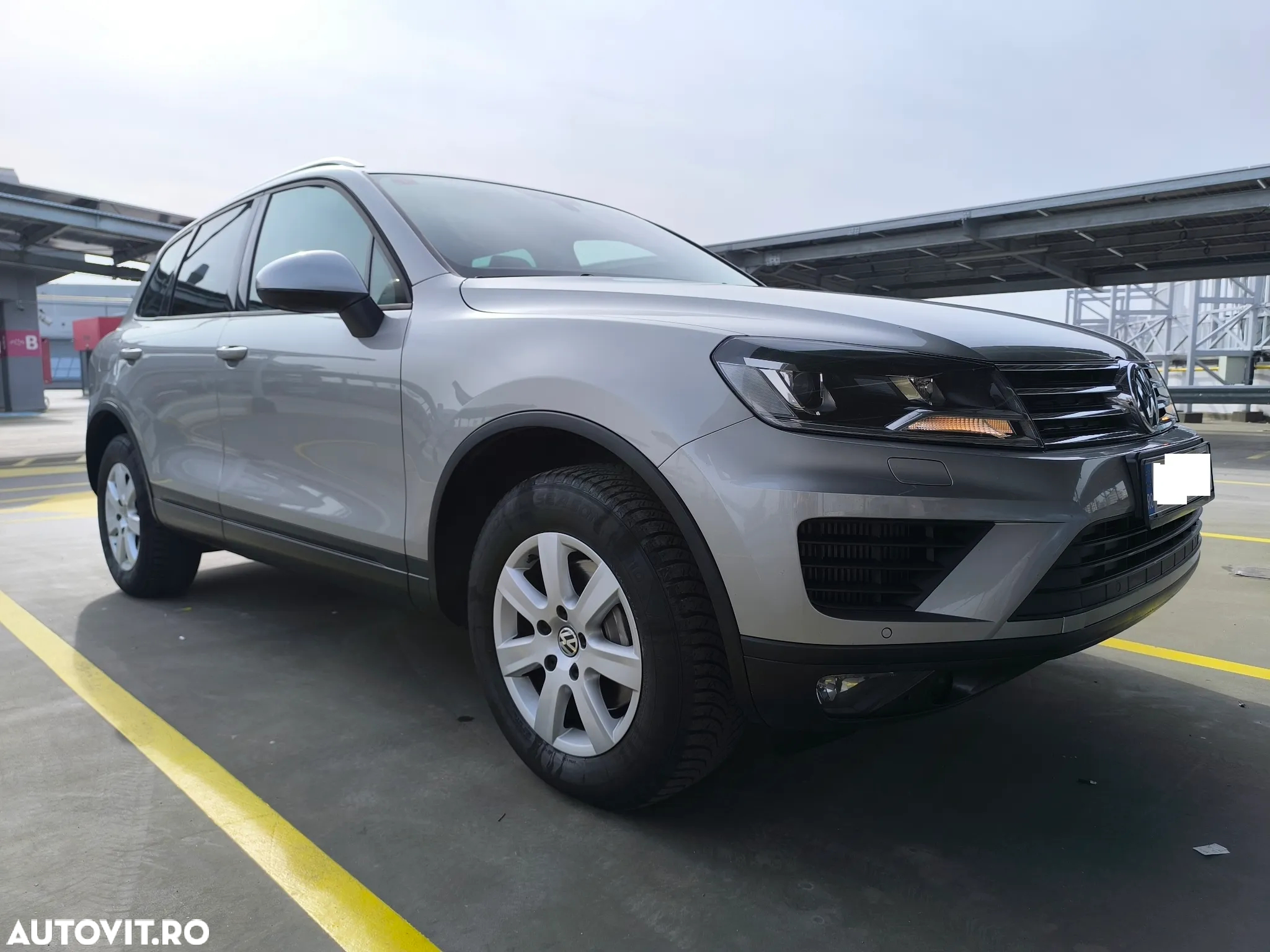Volkswagen Touareg 3.0 V6 TDI BMT - 4