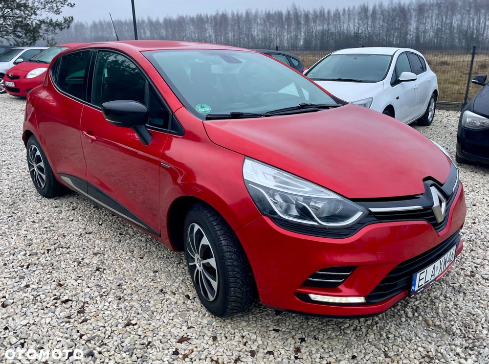 Renault Clio 1.2 16V 75 Luxe - 19