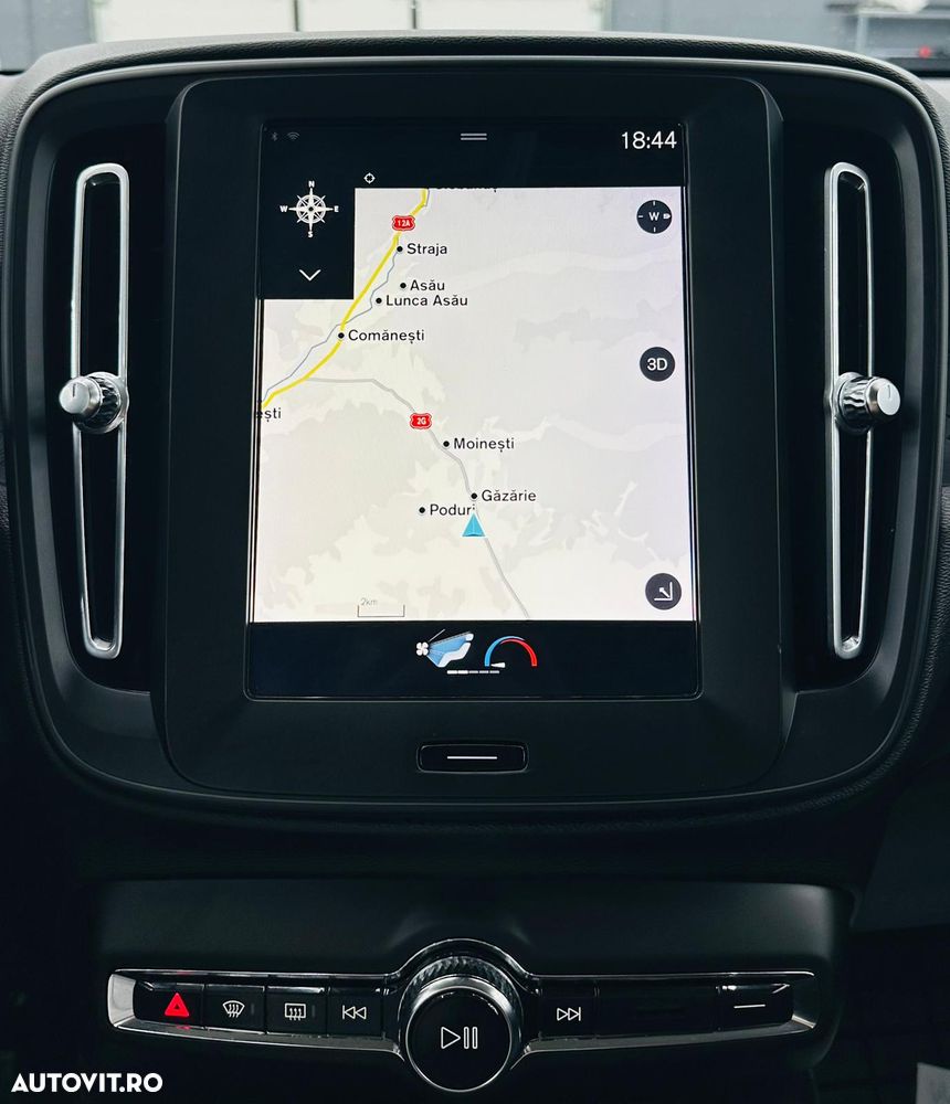 Volvo XC 40 D3 Momentum Pro - 25