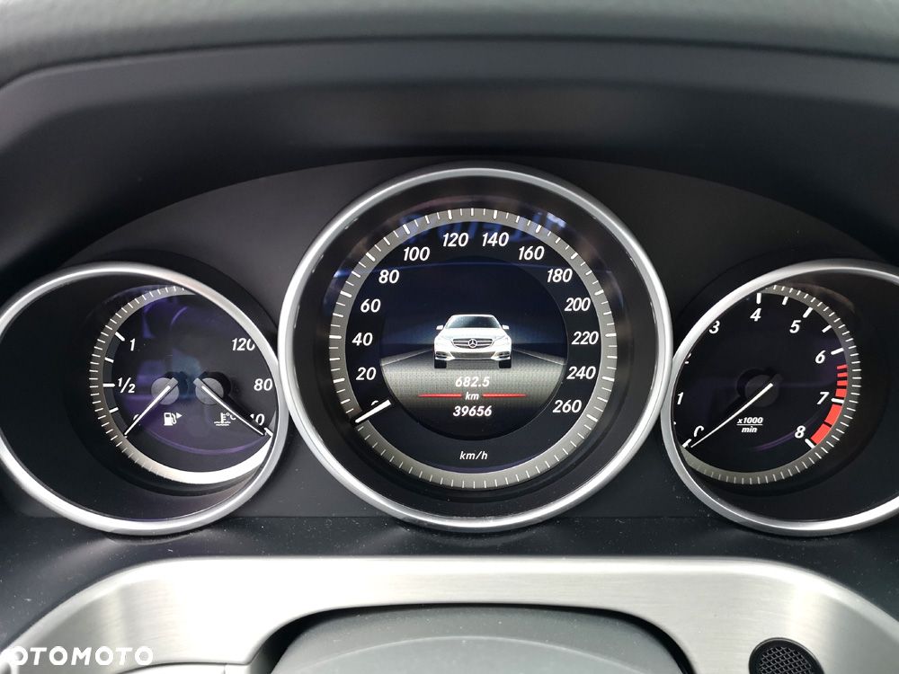 Mercedes-Benz Klasa E 200 7G-TRONIC Edition - 17