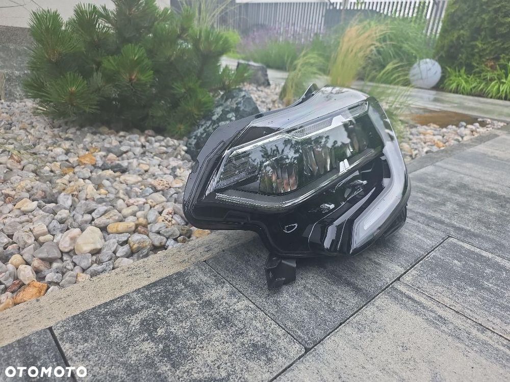 RENAULT CAPTUR 2 II Lampa lewa Kompletna Full Led 260600666R Długi Led - 3