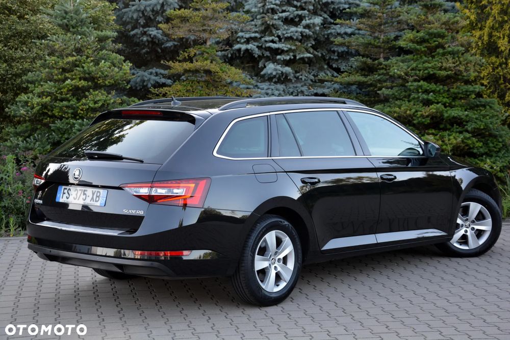 Skoda Superb 2.0 TDI DSG Ambition - 16