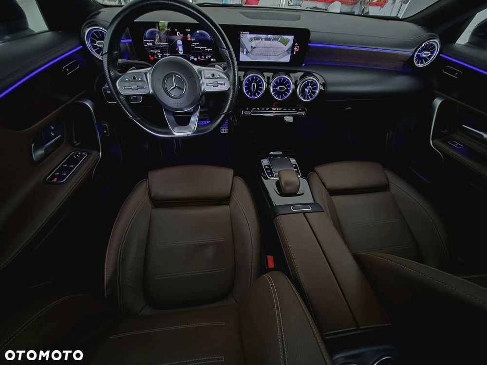 Mercedes-Benz CLA 250 7G-DCT AMG Line - 23