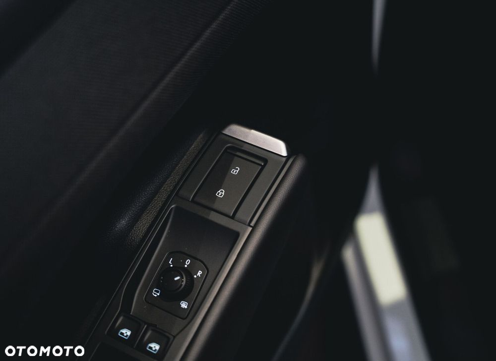 Volkswagen T-Roc - 26