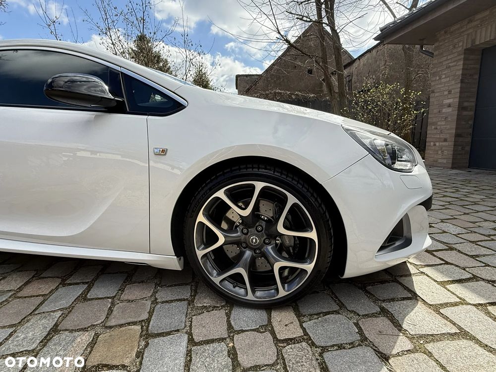 Opel Astra OPC - 17