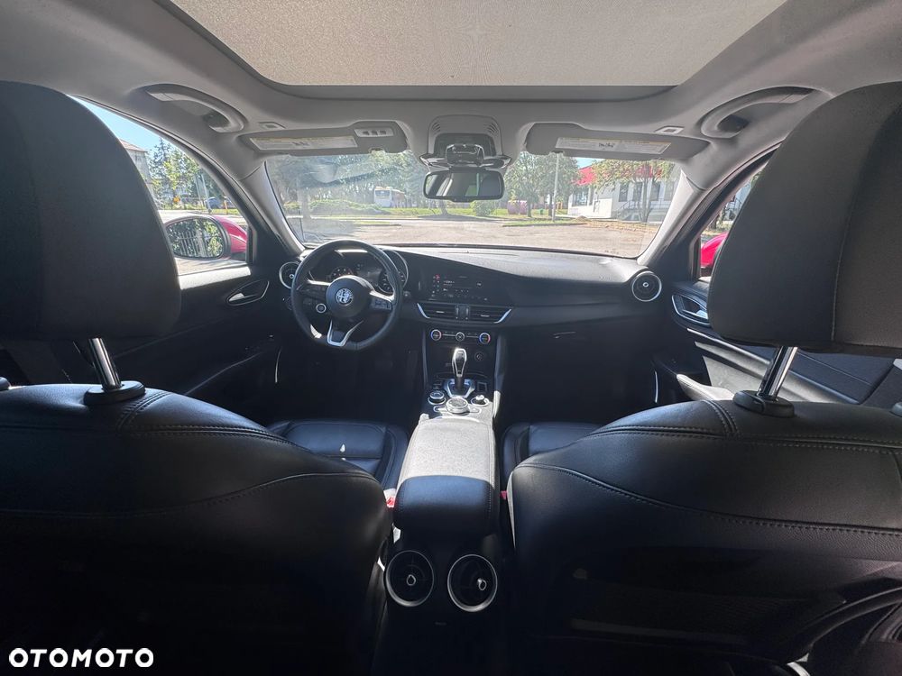Alfa Romeo Giulia - 14