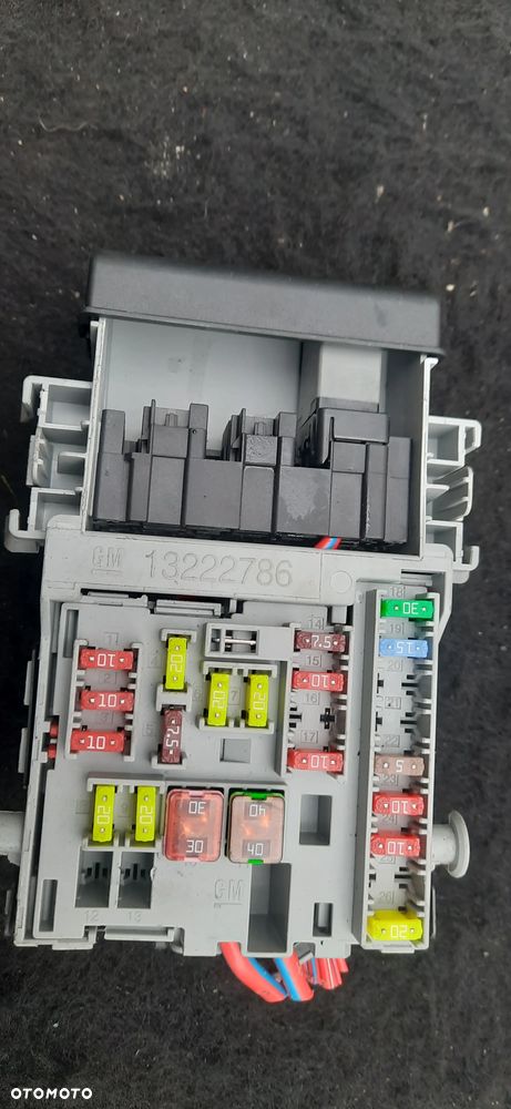 Licznik, panel sterowania, wentylator, przełącznik, zmieniarka CD, Obudowa filtra powietrza - OPEL ASTRA J - 25