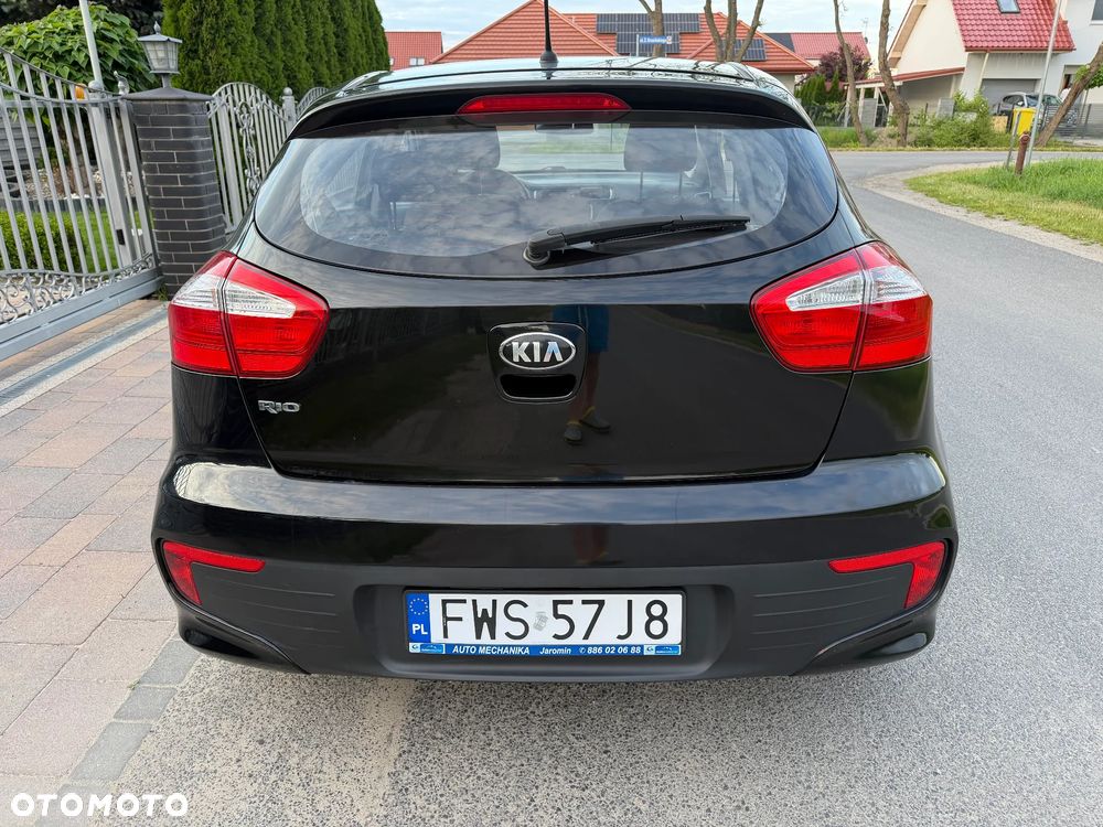 Kia Rio - 8