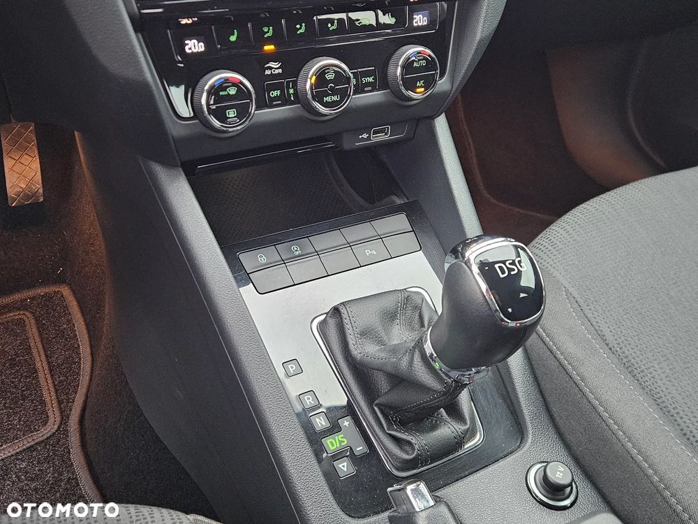 Skoda Octavia 1.5 TSI ACT Style DSG - 19