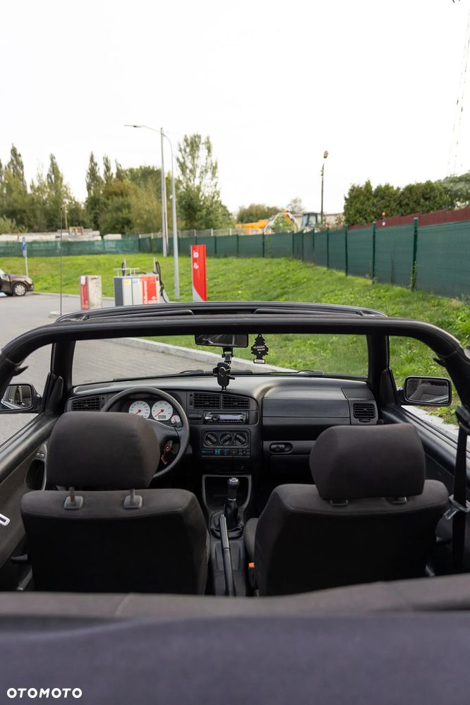 Volkswagen Golf Cabriolet 1.8 Avantgarde - 15
