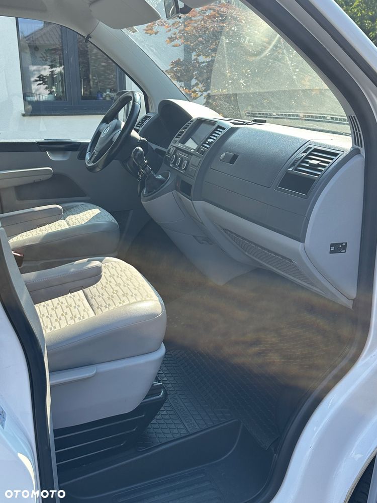 Volkswagen Transporter - 24