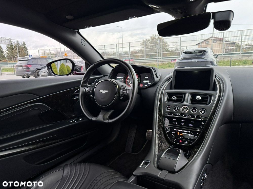 Aston Martin DB11 - 19