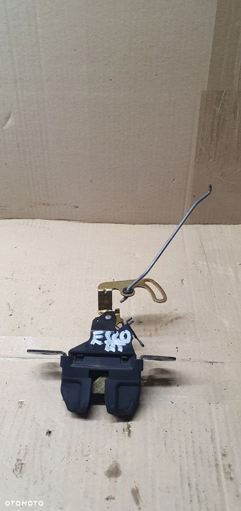 Zamek klapy bagażnika Ford Escort MK7 Cabrio V93AB-L432A30-AA - 1